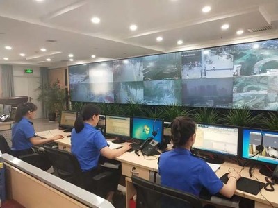 線上線下同發(fā)力，信息服務(wù)零距離